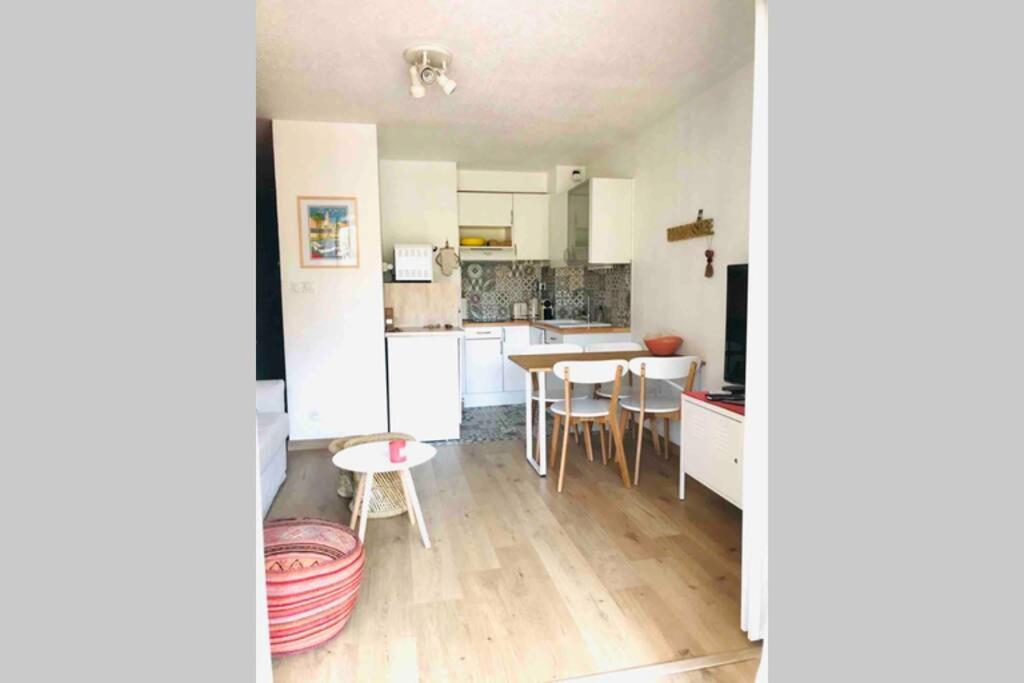 La Petite Pinede Studio Climatise Proche Plage Sanary-sur-Mer Exteriör bild