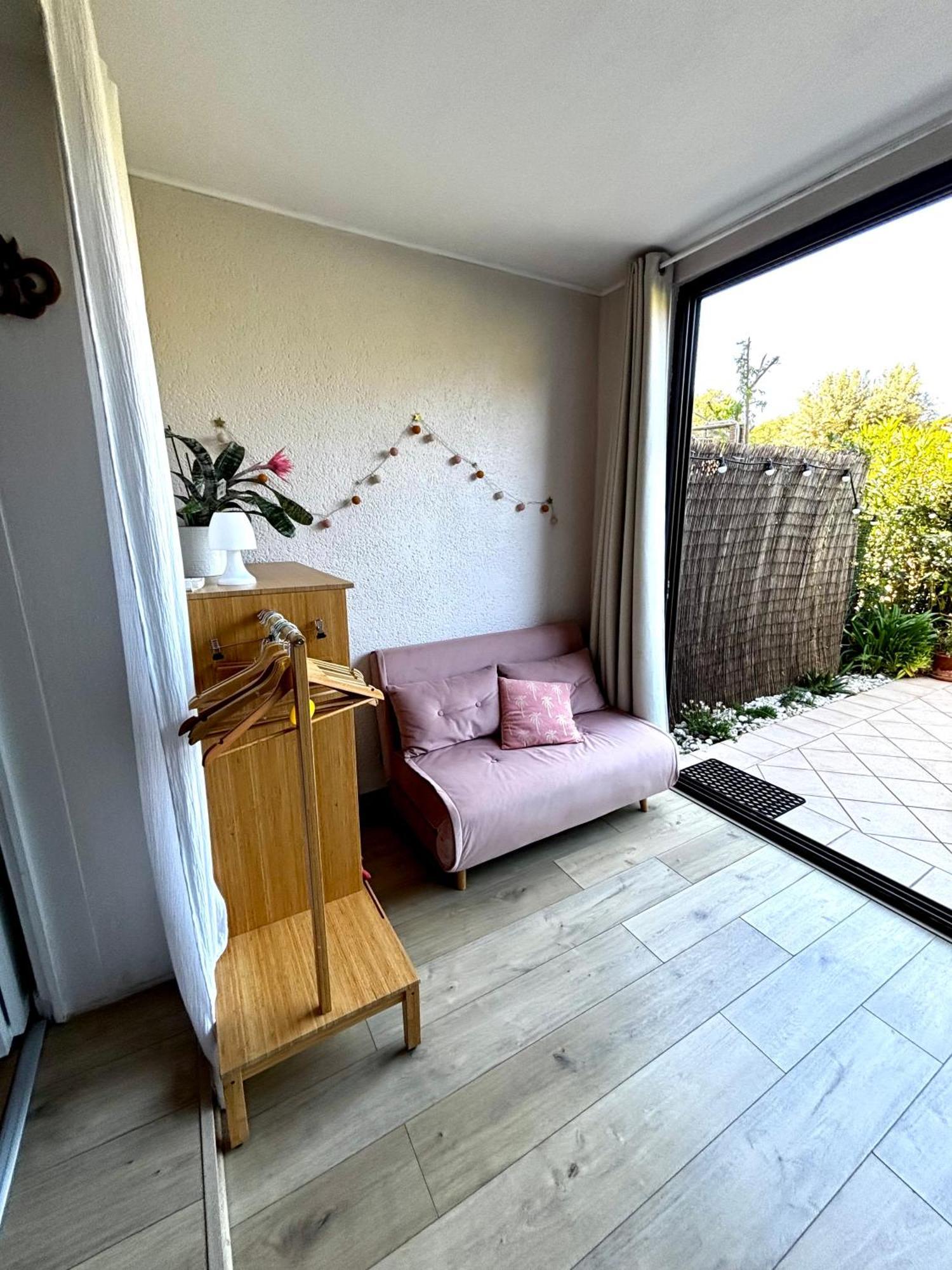 La Petite Pinede Studio Climatise Proche Plage Sanary-sur-Mer Exteriör bild
