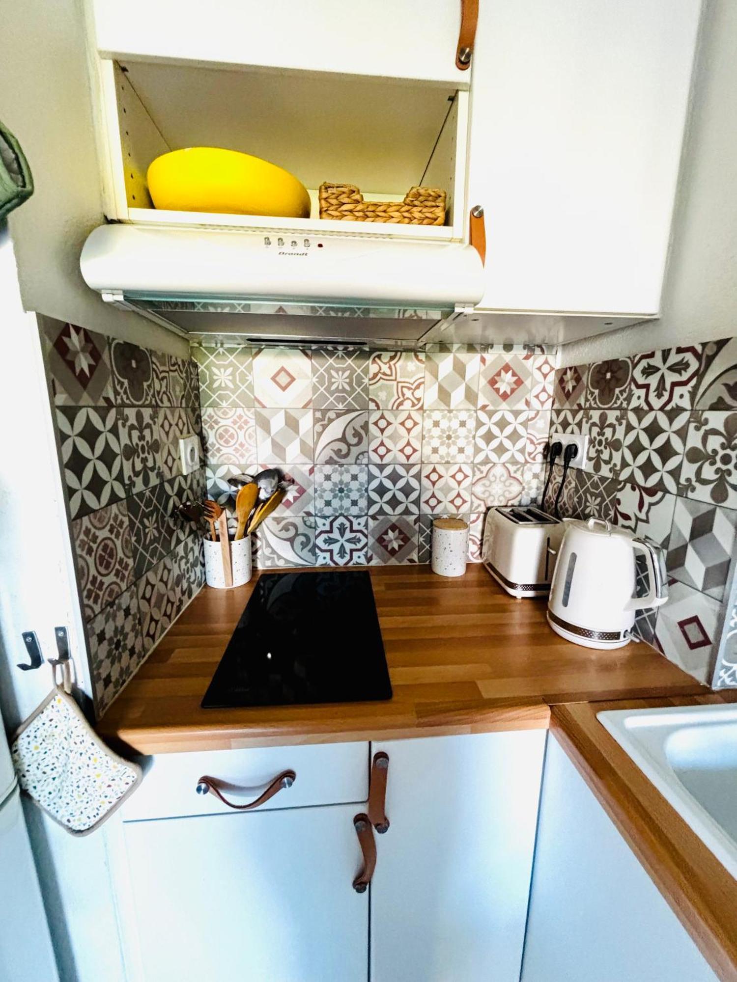 La Petite Pinede Studio Climatise Proche Plage Sanary-sur-Mer Exteriör bild